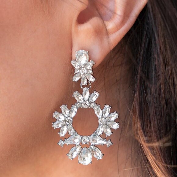 paparazzi Jewelry - Paparazzi Jewelry Accessories - Leave them Speechless - White Earrings - Vintage